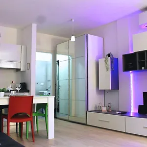 yr-apartments-navigli.italymilanhotels.net/