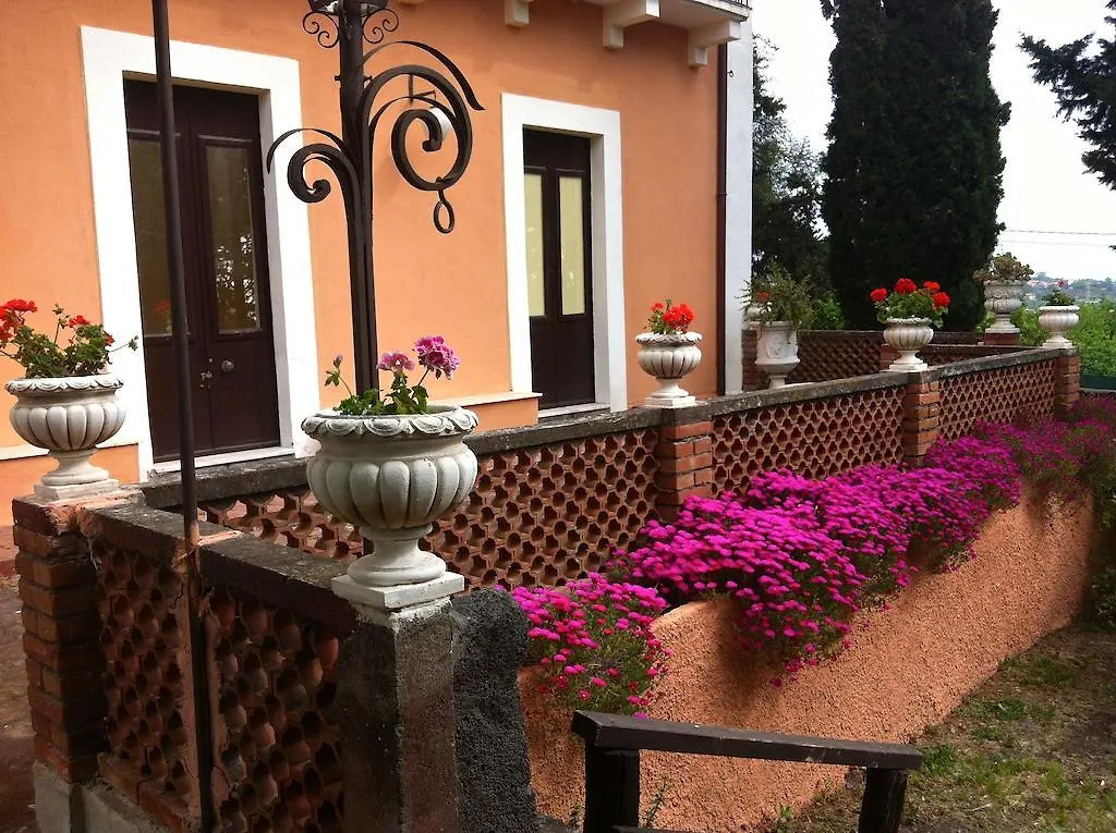 Villa Bonaccorso - Antica E Maestosa Villa Con Piscina Ai Piedi Dell'Etna Viagrande 0*,  Italy